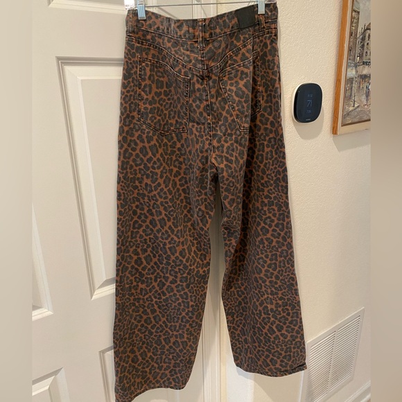 Madewell Leopard Print Low Slung Baggy Jeans in Dark Coffee - Picture 6 of 11